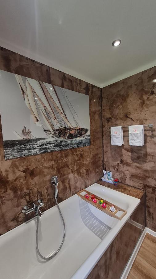 Ferienwohnung Familienglueck トゥッツィング エクステリア 写真